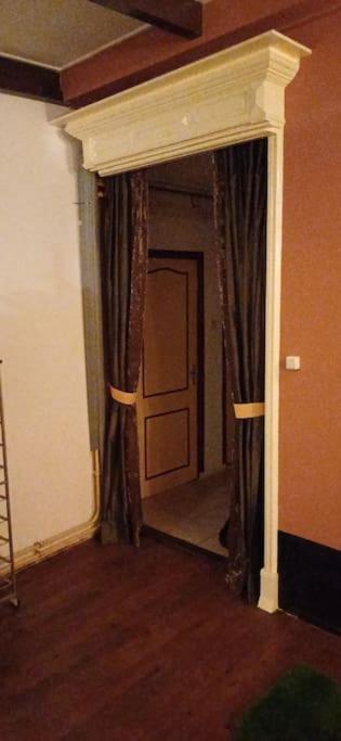 Number 8 Apartment เลเดน ภายนอก รูปภาพ