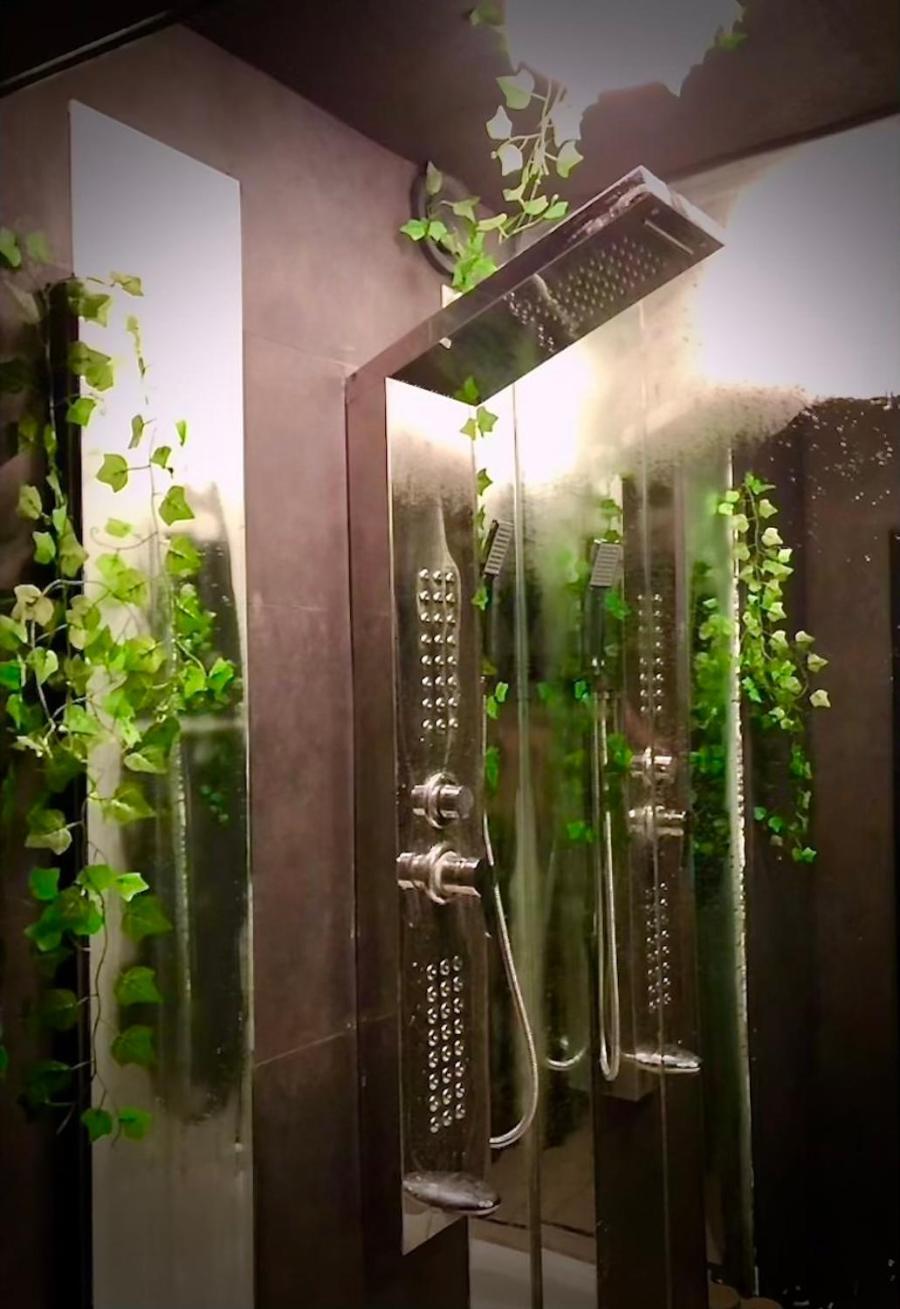 Number 8 Apartment เลเดน ภายนอก รูปภาพ